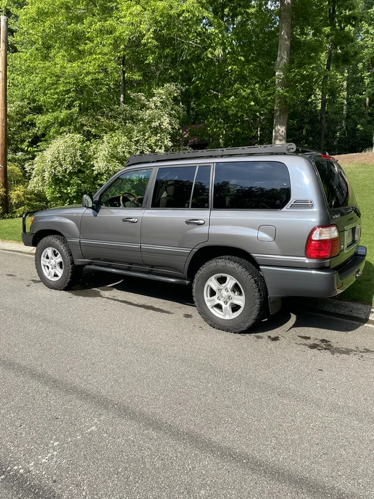 2004 Lexus LX 2nd Gen - Image 30 of 31