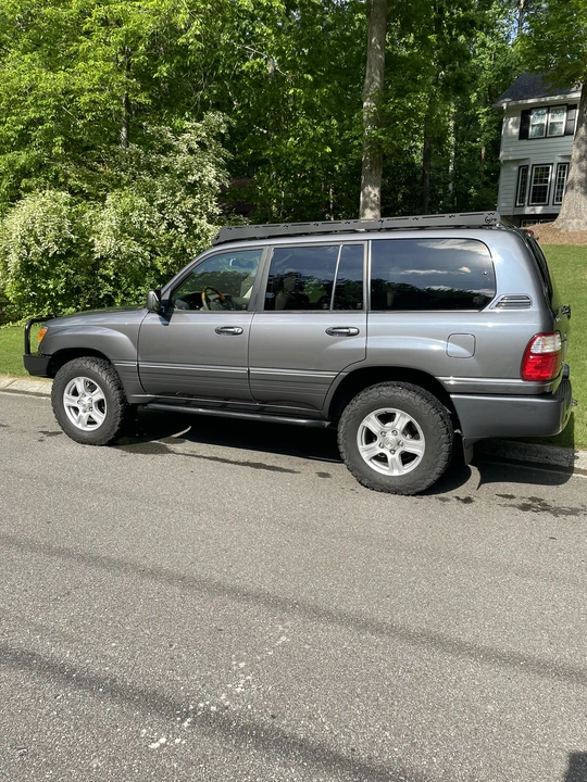 2004 Lexus LX 2nd Gen - Image 31 of 31