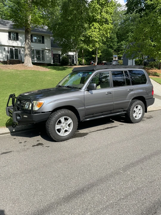 2004 Lexus LX 2nd Gen - Image 4 of 31