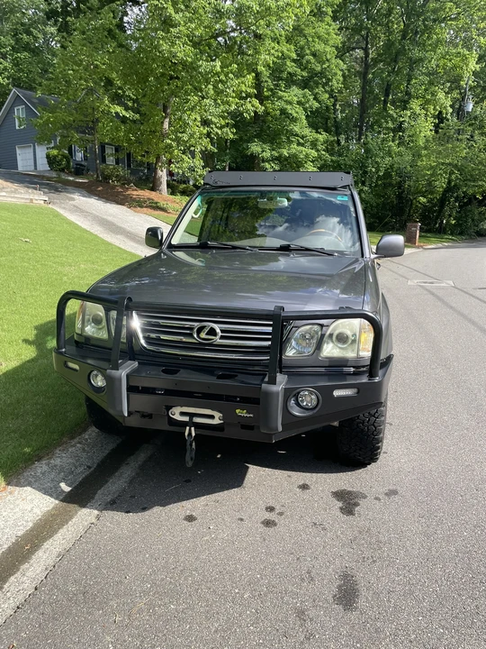 2004 Lexus LX 2nd Gen - Image 9 of 31