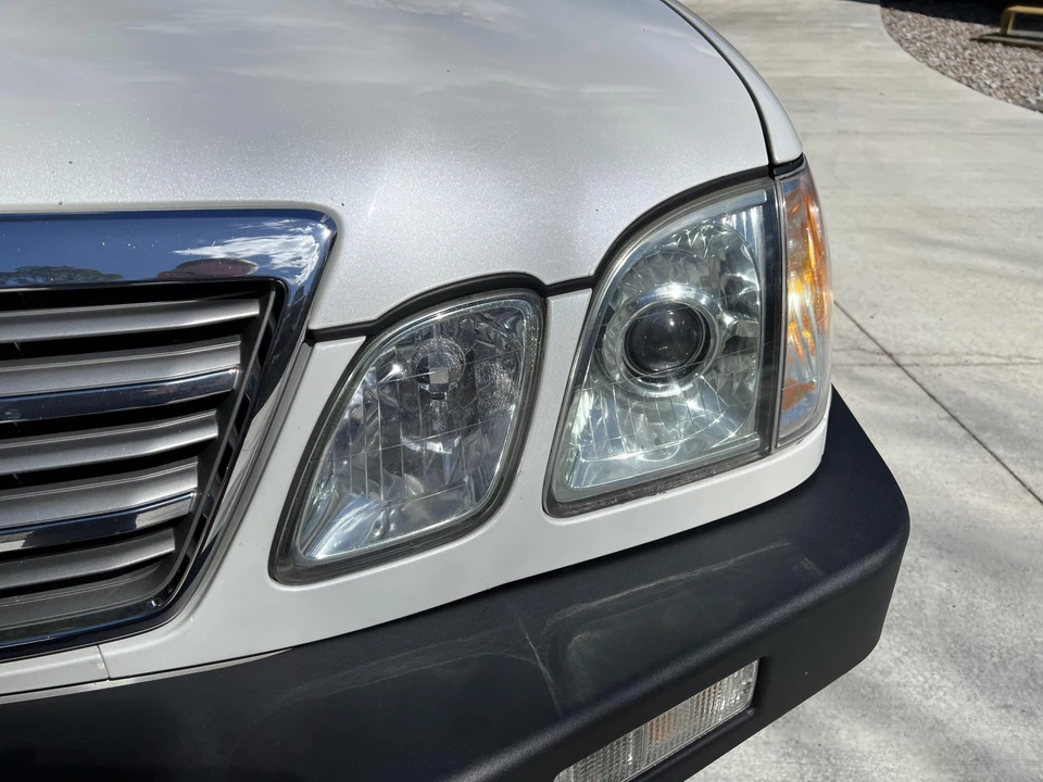 2004 Lexus LX 2nd Gen - Image 12 of 31