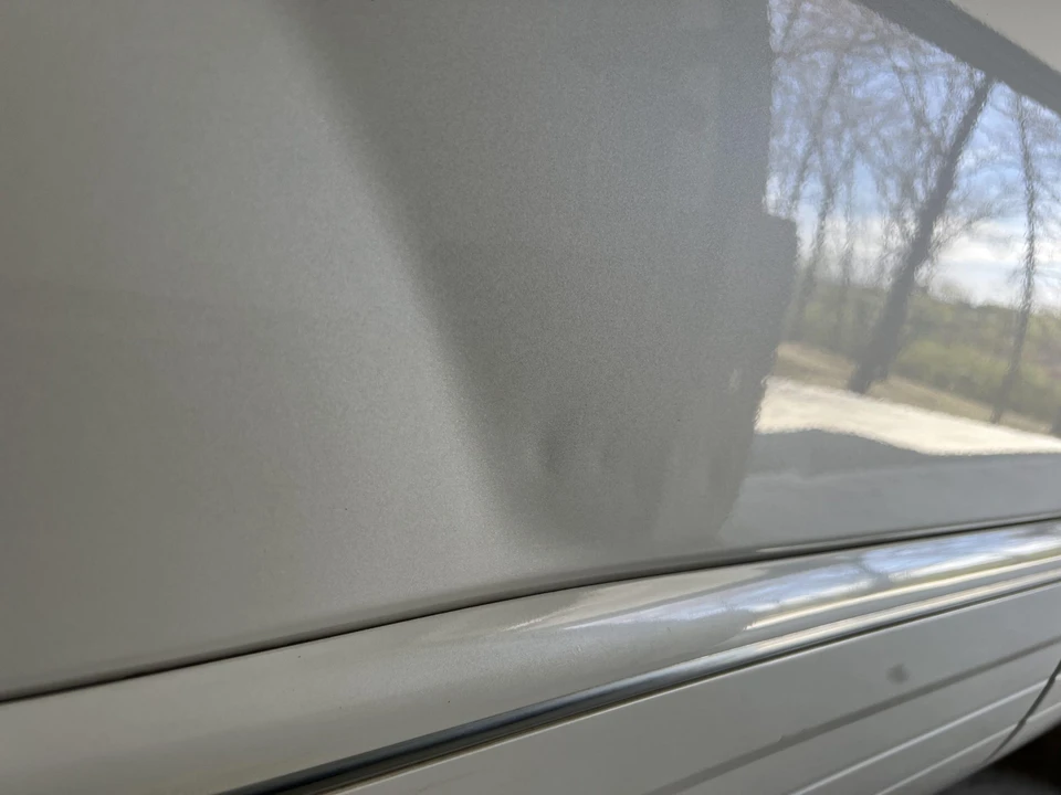 2004 Lexus LX 2nd Gen - Image 17 of 31