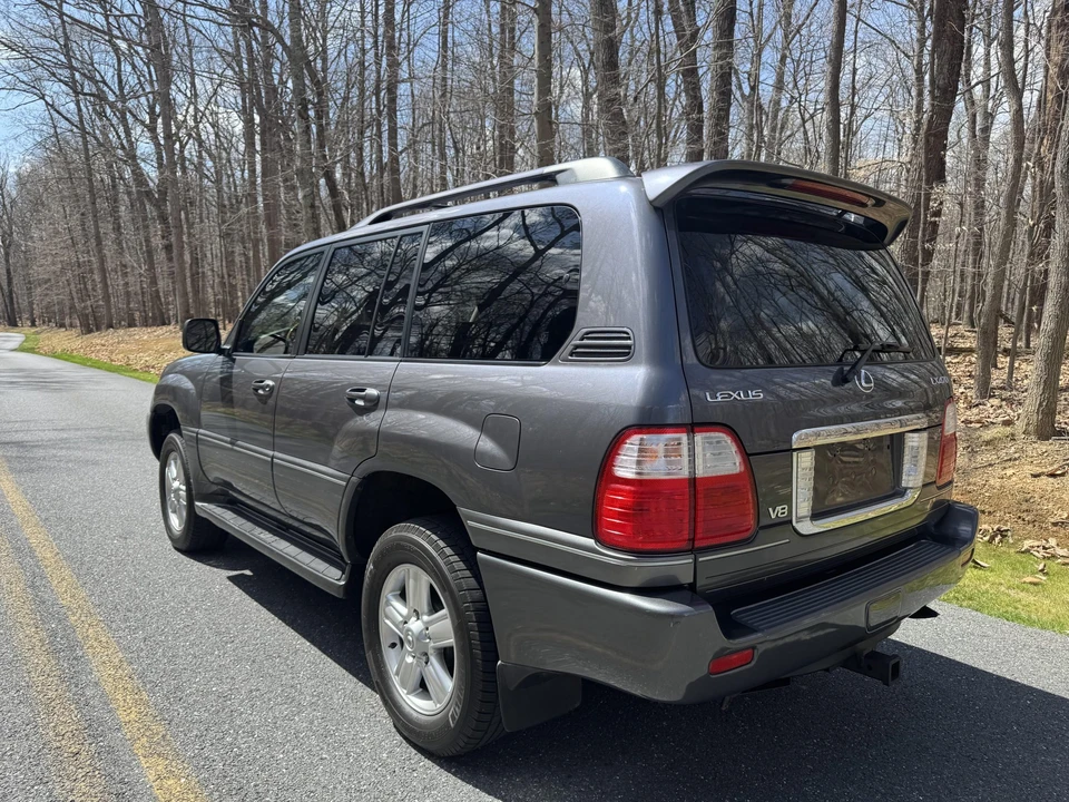2004 Lexus LX 2nd Gen - Image 31 of 31