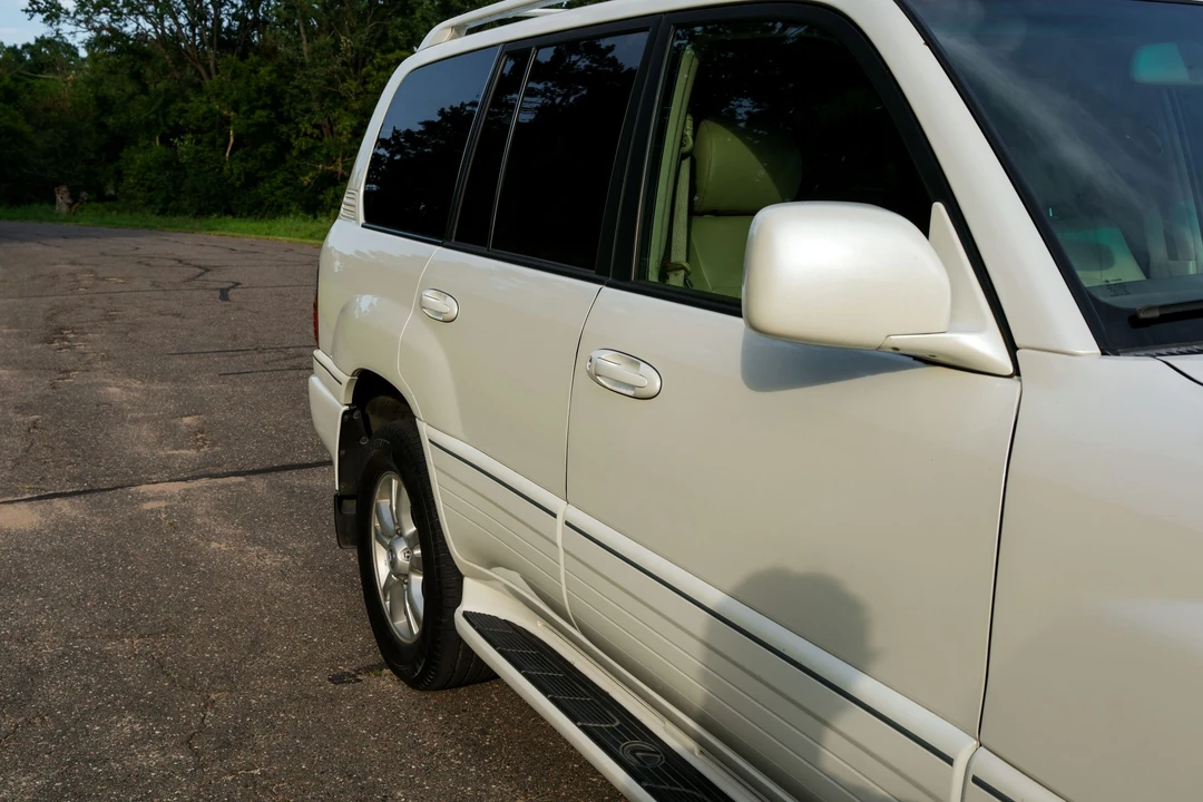 2004 Lexus LX 2nd Gen - Image 31 of 31