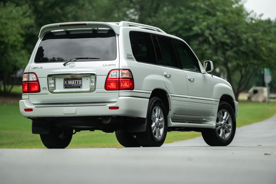 2004 Lexus LX 2nd Gen - Image 8 of 31