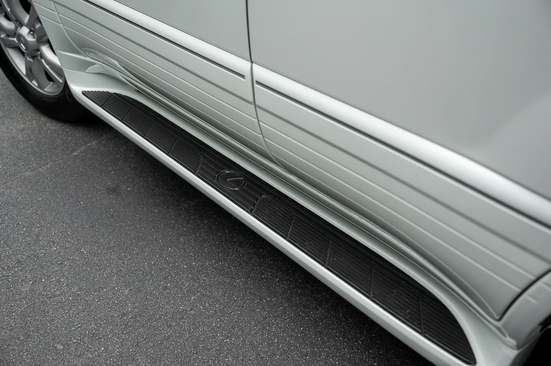 2004 Lexus LX 2nd Gen - Image 31 of 31