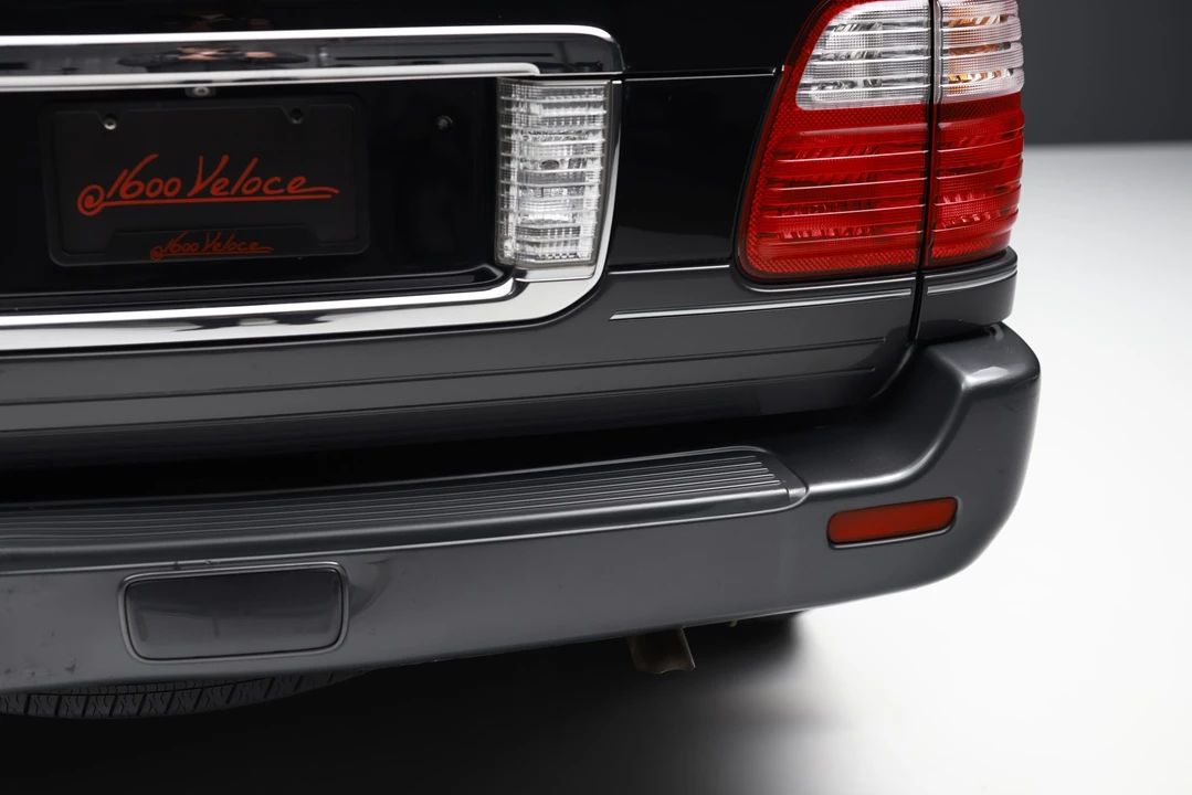 2004 Lexus LX 2nd Gen - Image 31 of 31