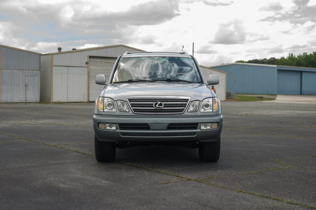 2004 Lexus LX 2nd Gen - Image 7 of 31