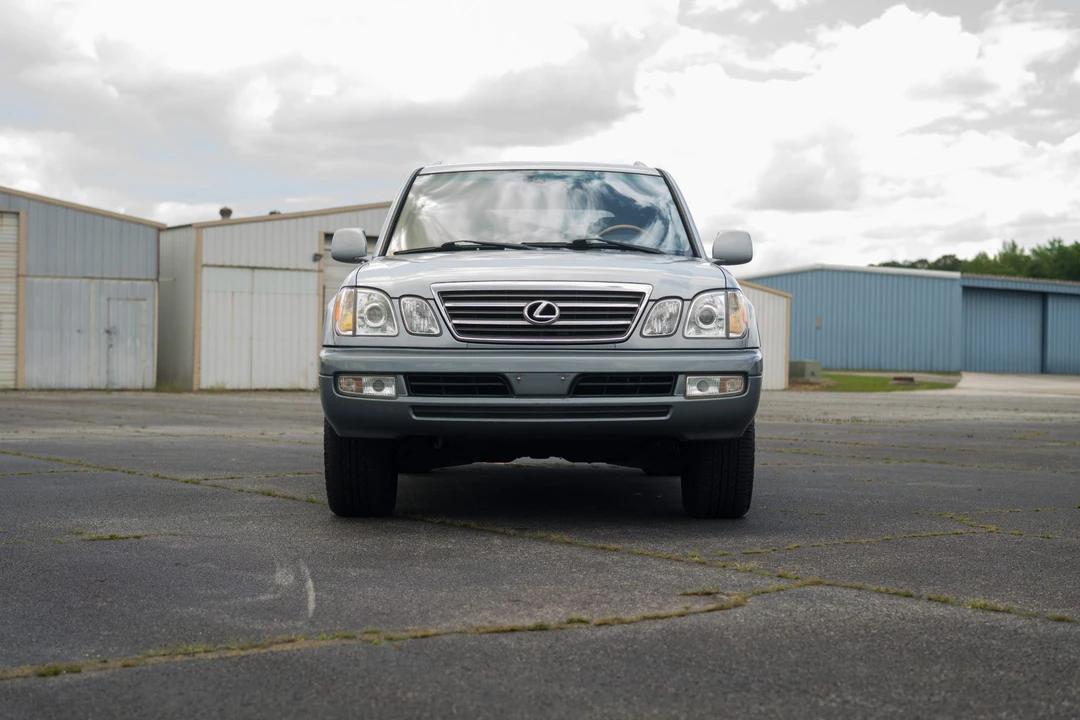 2004 Lexus LX 2nd Gen - Image 8 of 31