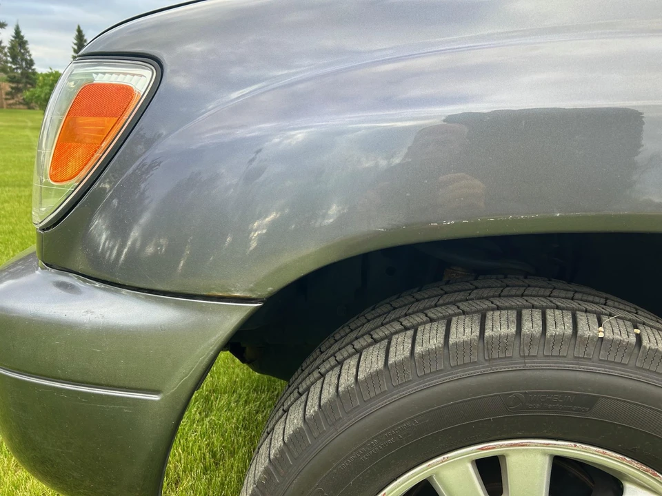 2004 Lexus LX 2nd Gen - Image 18 of 31