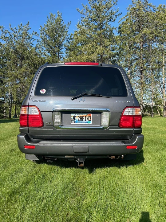 2004 Lexus LX 2nd Gen - Image 7 of 31