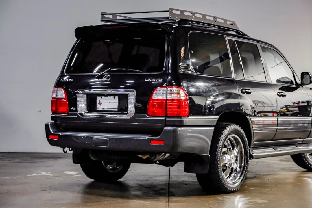 2004 Lexus LX 2nd Gen - Image 13 of 21
