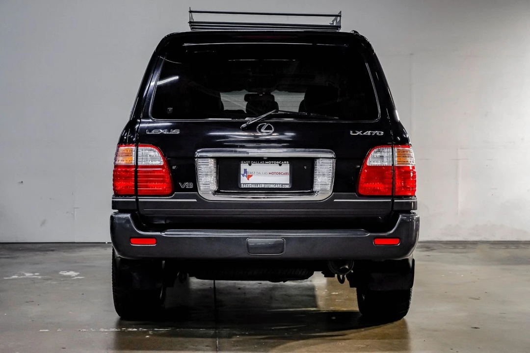 2004 Lexus LX 2nd Gen - Image 15 of 21