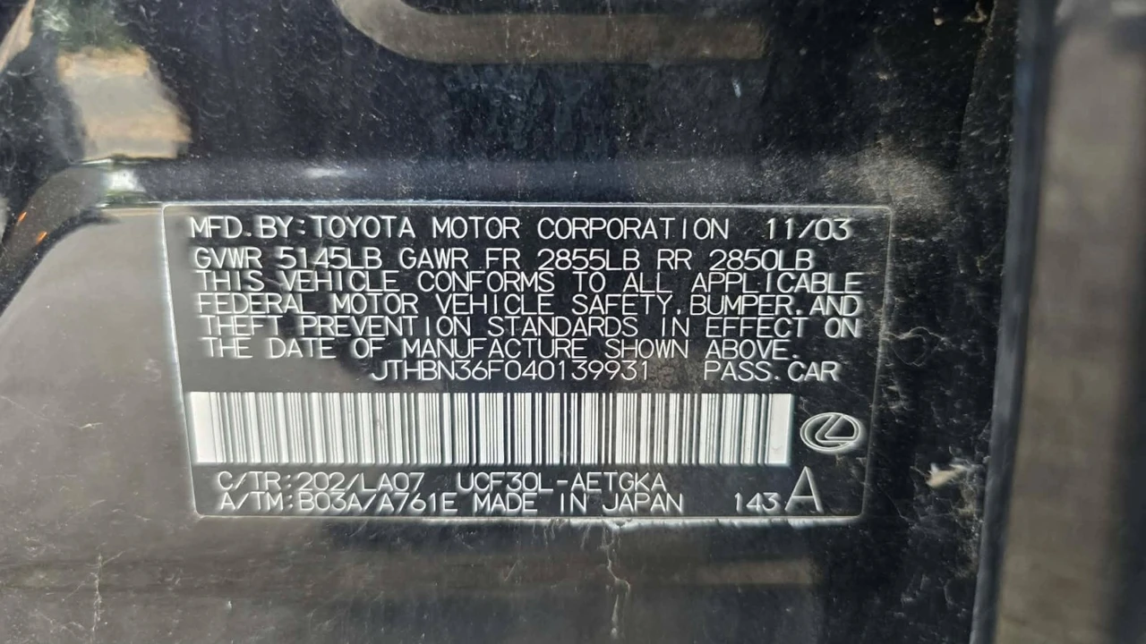 2004 Lexus - Image 19 of 20