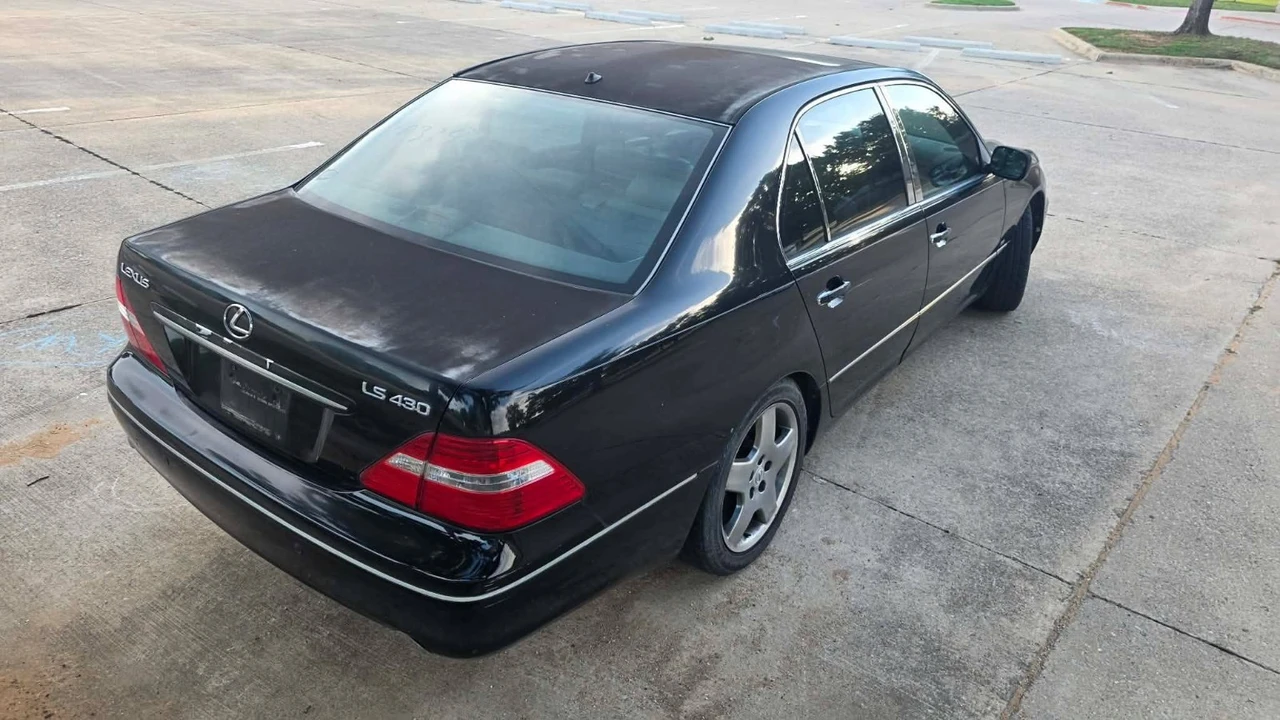 2004 Lexus - Image 8 of 20