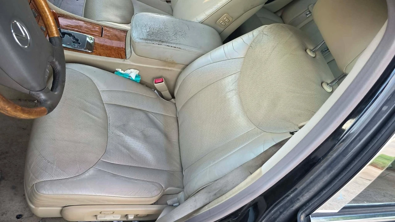 2004 Lexus - Image 11 of 20