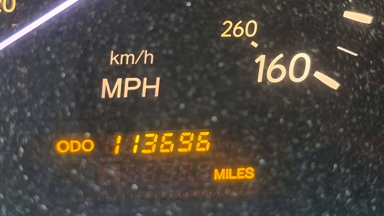 2004 Lexus - Image 2 of 20