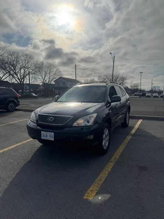 2004 Lexus RX 2nd Gen - Image 2 of 9
