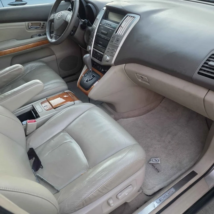 2004 Lexus RX 2nd Gen - Image 9 of 14
