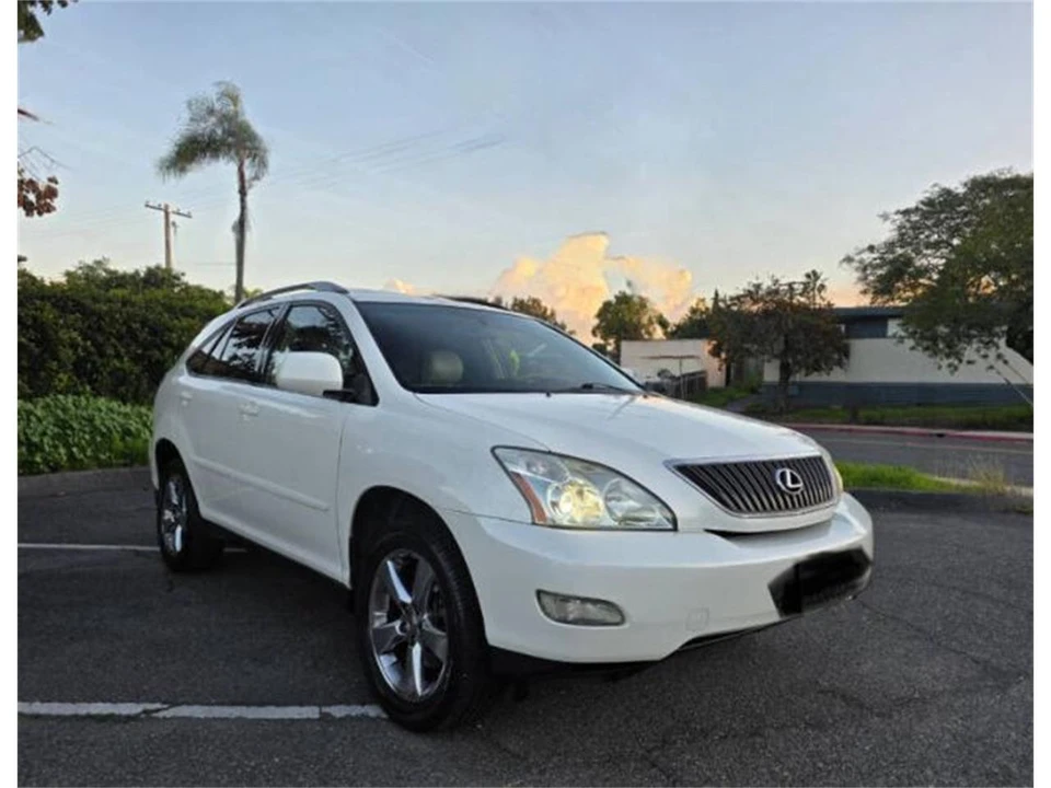 2004 Lexus RX 2nd Gen - Image 3 of 15
