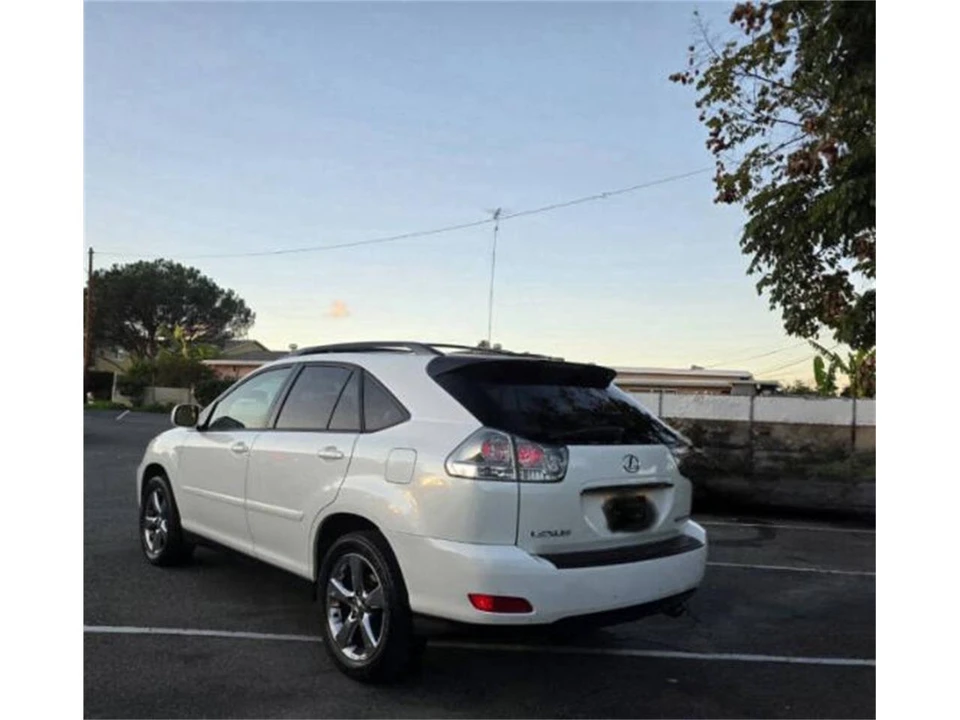 2004 Lexus RX 2nd Gen - Image 4 of 15