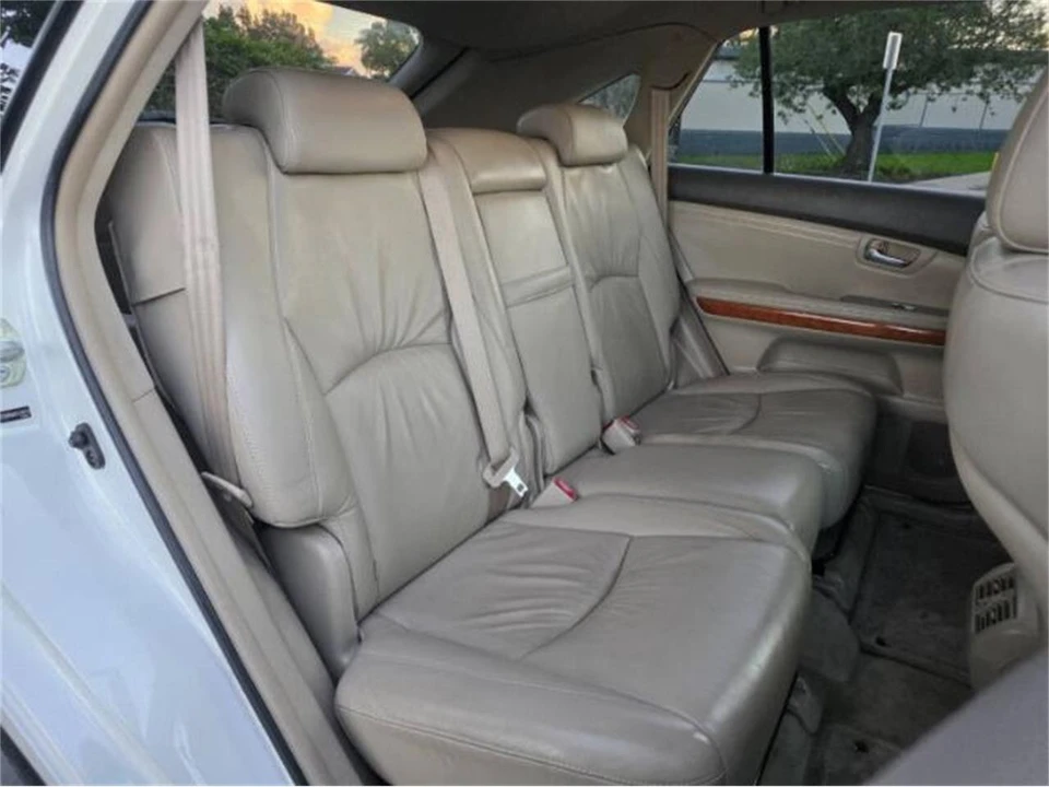 2004 Lexus RX 2nd Gen - Image 12 of 15