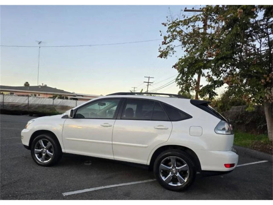 2004 Lexus RX 2nd Gen - Image 13 of 15