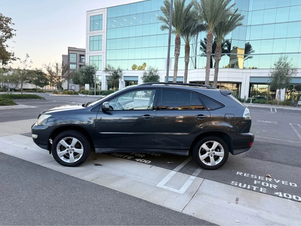 2004 Lexus RX 2nd Gen - Image 2 of 10