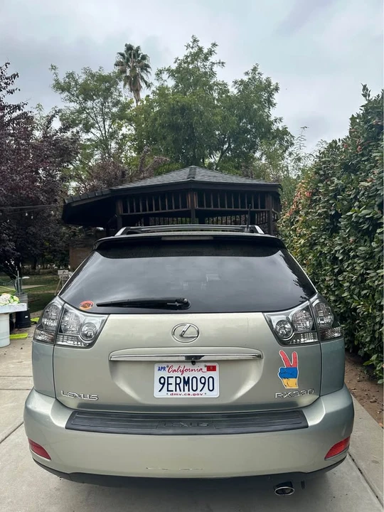 2004 Lexus RX 2nd Gen - Image 5 of 15