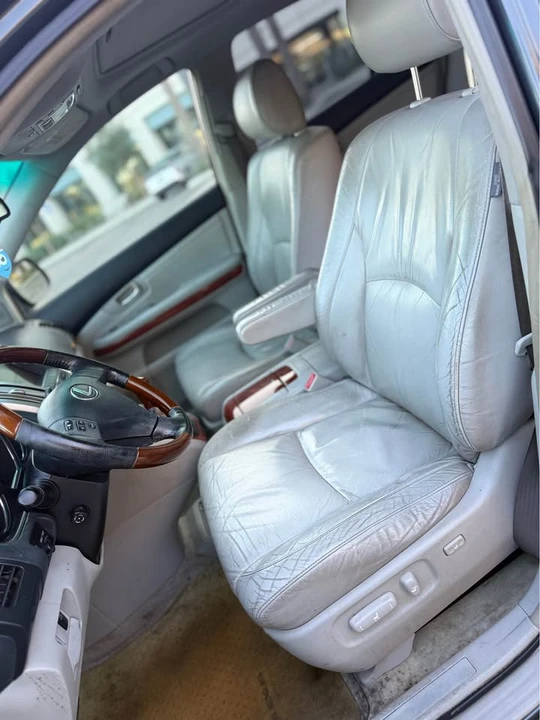 2004 Lexus RX 2nd Gen - Image 8 of 10