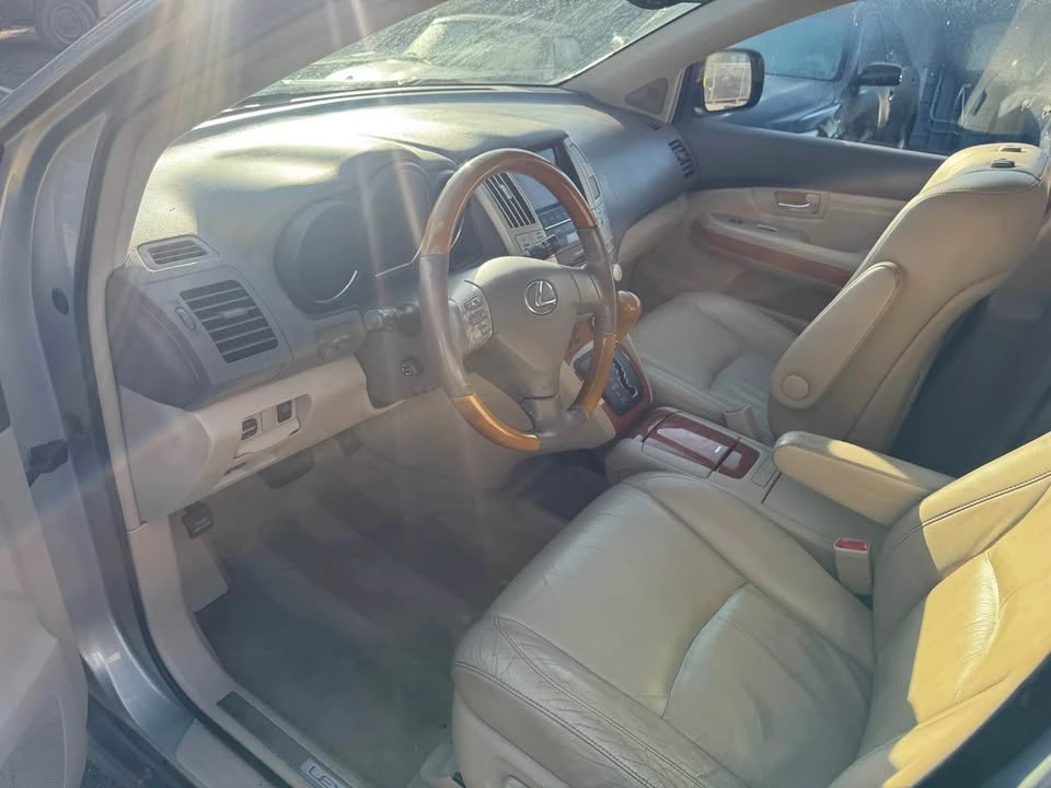 2004 Lexus RX 2nd Gen - Image 10 of 13