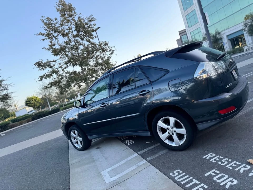 2004 Lexus RX 2nd Gen - Image 4 of 10