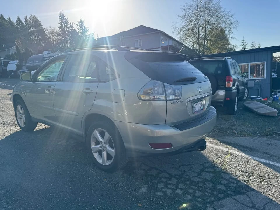 2004 Lexus RX 2nd Gen - Image 6 of 13