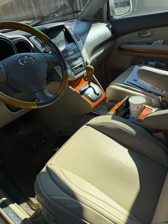 2004 Lexus RX 2nd Gen - Image 6 of 6