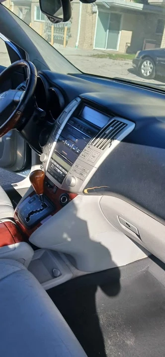 2004 Lexus RX 2nd Gen - Image 8 of 8