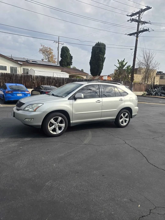 2004 Lexus RX 2nd Gen - Image 3 of 10