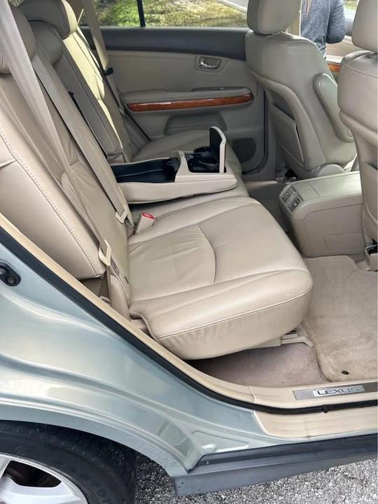 2004 Lexus RX 2nd Gen - Image 7 of 13