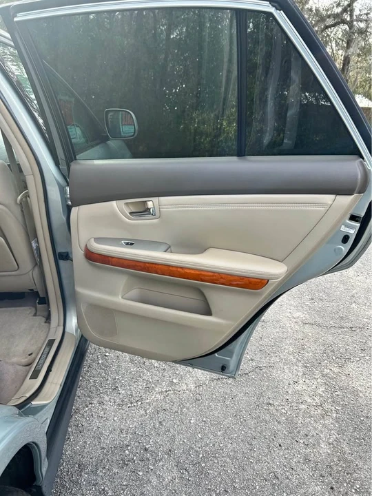 2004 Lexus RX 2nd Gen - Image 6 of 13