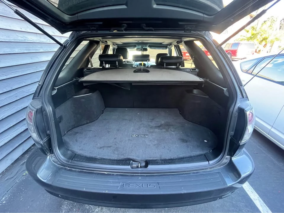 2004 Lexus RX 2nd Gen - Image 10 of 12