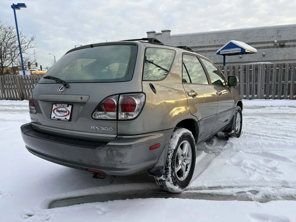 2004 Lexus RX 2nd Gen - Image 5 of 7