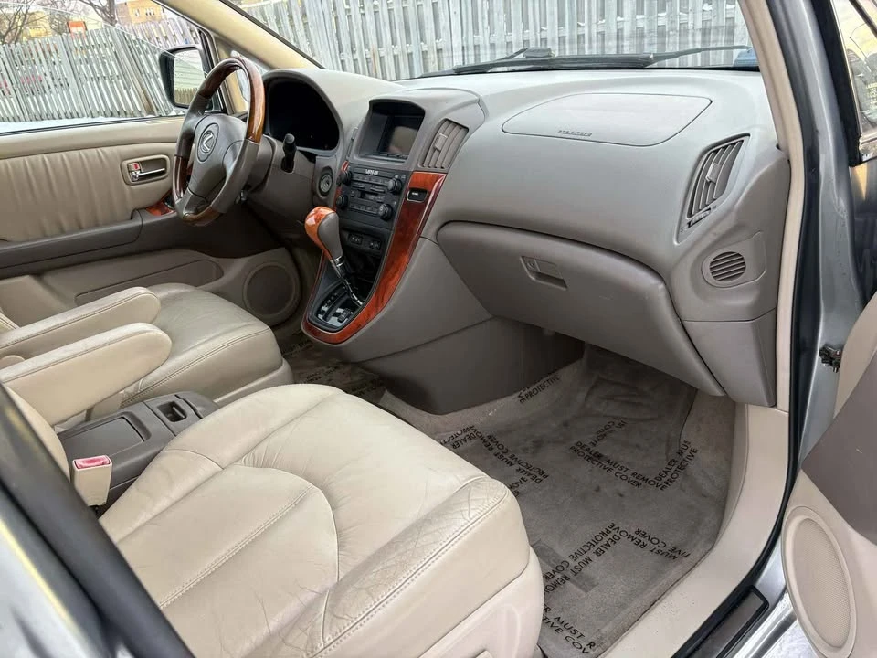 2004 Lexus RX 2nd Gen - Image 2 of 7