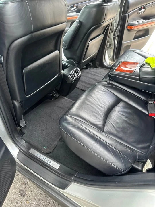 2004 Lexus RX 2nd Gen - Image 7 of 7