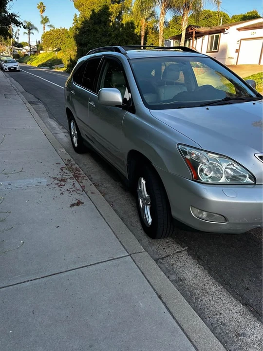 2004 Lexus RX 2nd Gen - Image 2 of 7