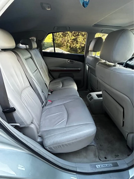 2004 Lexus RX 2nd Gen - Image 6 of 7