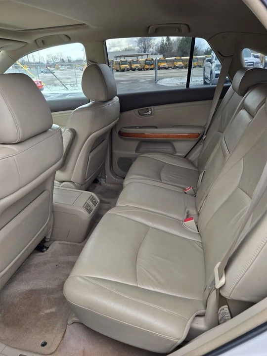 2004 Lexus RX 2nd Gen - Image 6 of 10