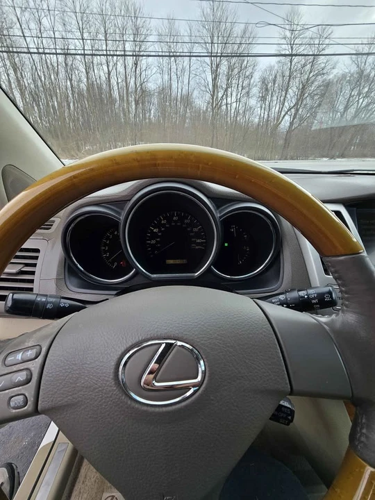 2004 Lexus RX 2nd Gen - Image 8 of 10