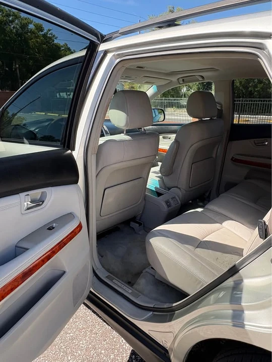 2004 Lexus RX 2nd Gen - Image 10 of 19