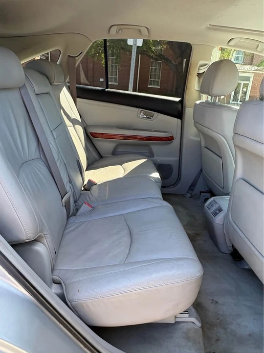 2004 Lexus RX 2nd Gen - Image 16 of 20