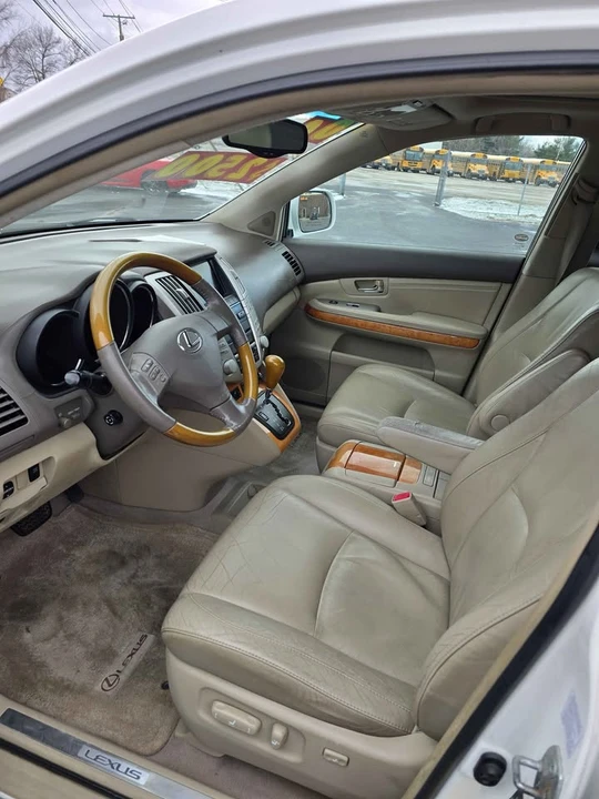 2004 Lexus RX 2nd Gen - Image 5 of 10