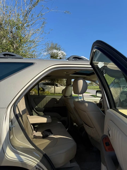 2004 Lexus RX 2nd Gen - Image 11 of 11